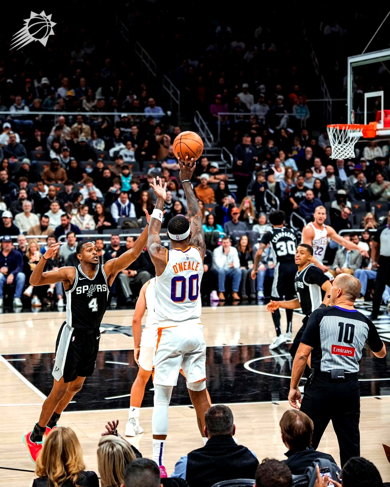 开云体育直播-魔术碾压马刺，保罗点燃赛场